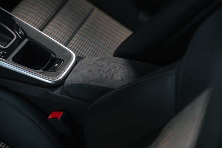 Porsche 992 Carrera 4