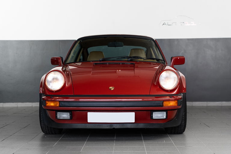 Porsche 911 Turbo 3.3