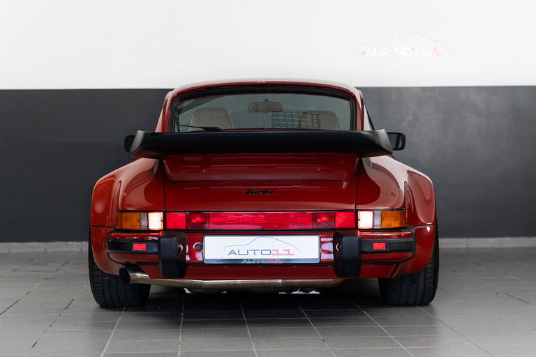 Porsche 911 Turbo 3.3