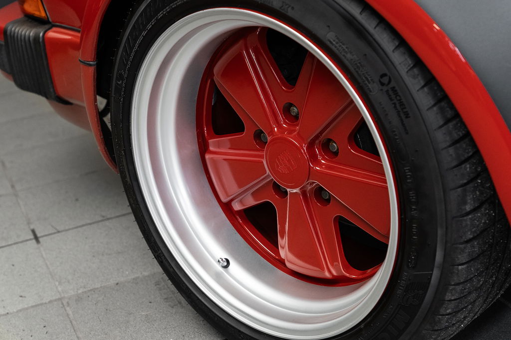 Porsche 911 Turbo 3.3