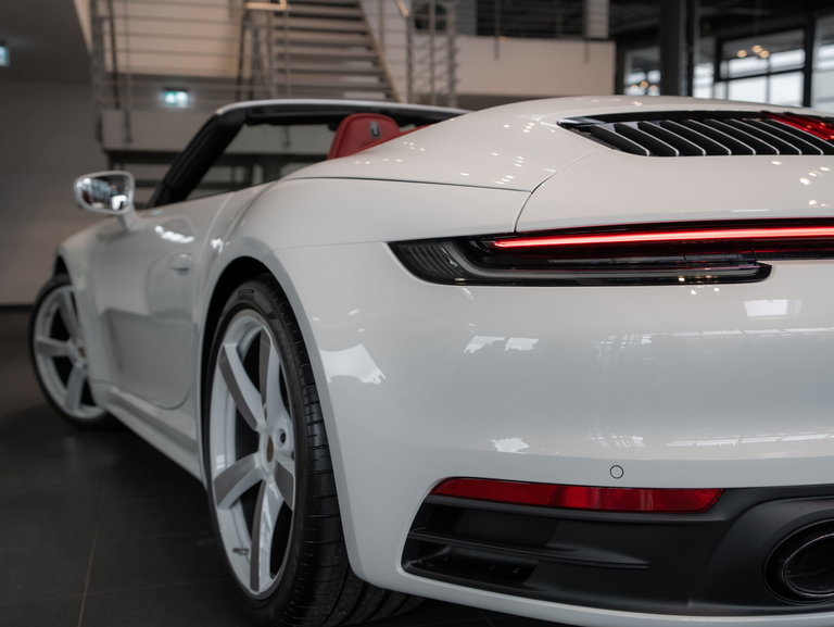 Porsche 992 Carrera 4S