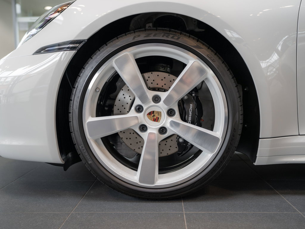 Porsche 992 Carrera 4S