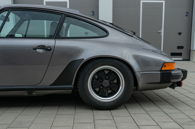 Porsche 911 SC