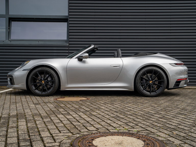 Porsche 992 Carrera