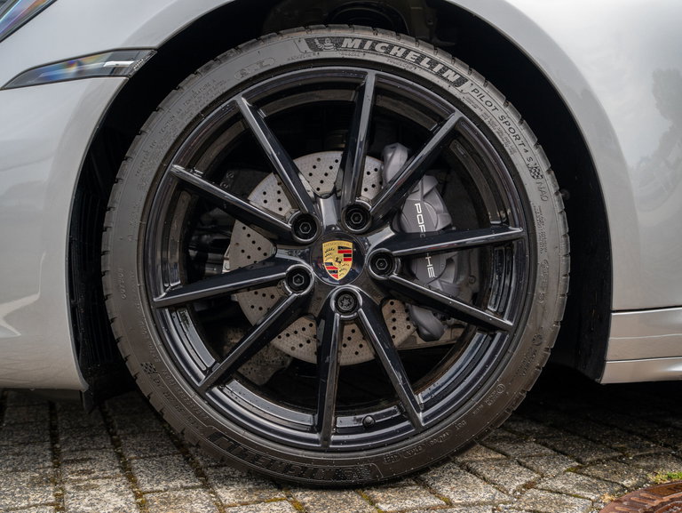 Porsche 992 Carrera