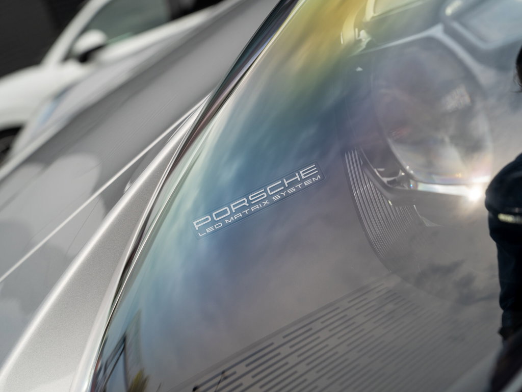 Porsche 992 Carrera
