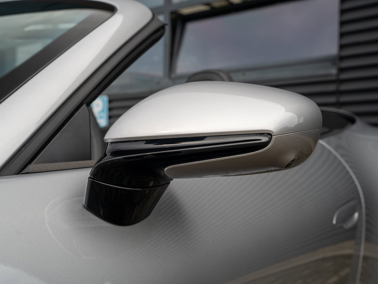 Porsche 992 Carrera