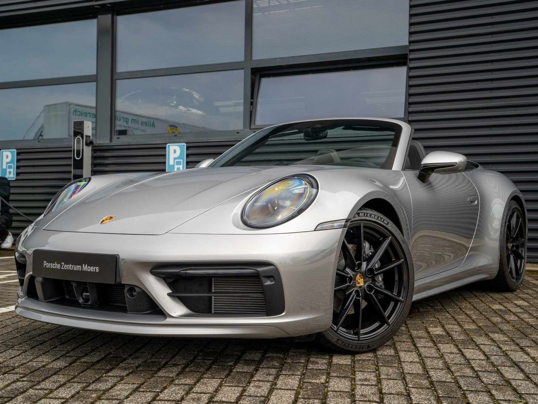 Porsche 992 Carrera 2024 - elferspot.com - Marketplace for Porsche