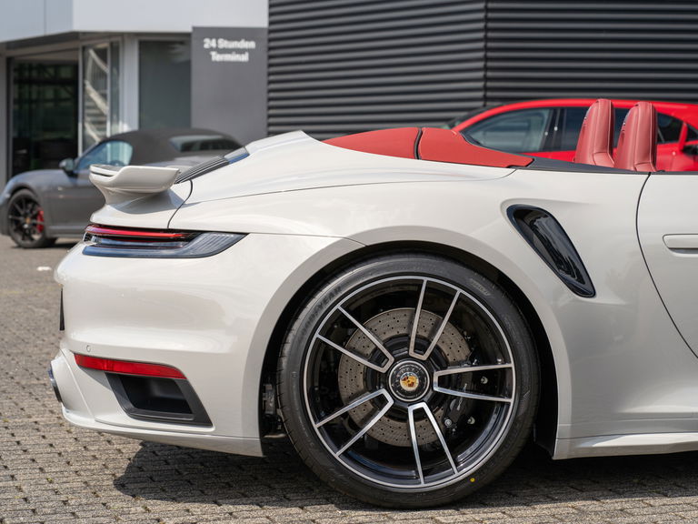Porsche 992 Turbo