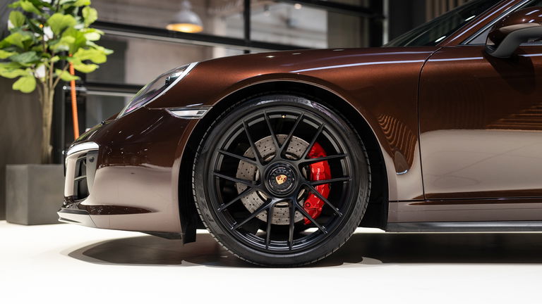 Porsche 991.2 Carrera GTS