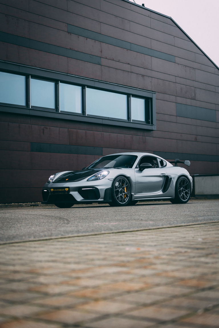 Porsche 718 Cayman GT4 RS