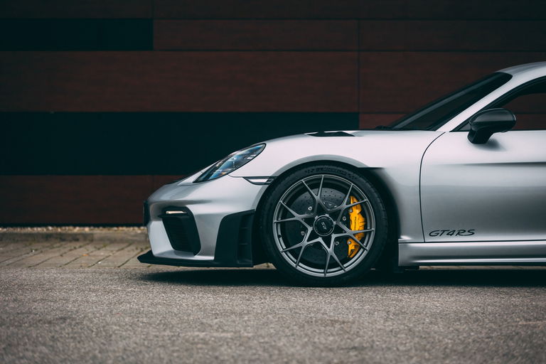 Porsche 718 Cayman GT4 RS