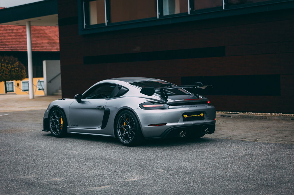Porsche 718 Cayman GT4 RS