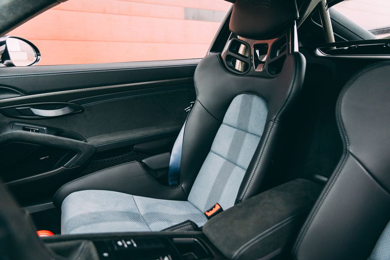 Porsche 718 Cayman GT4 RS