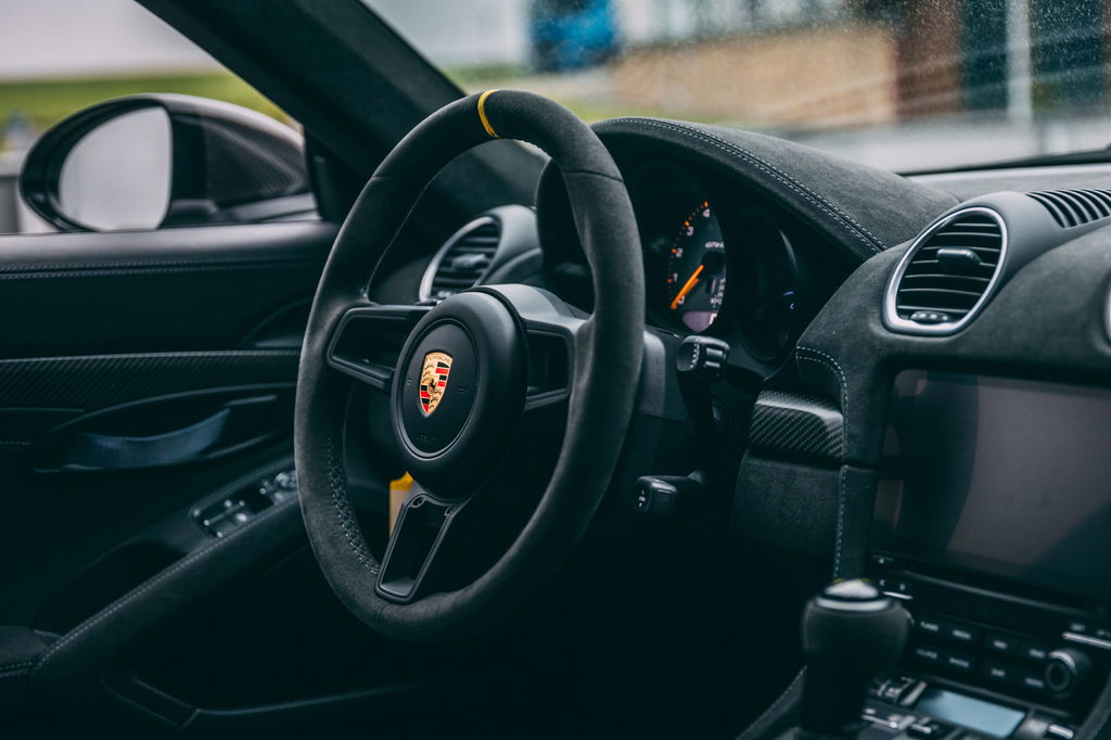 Porsche 718 Cayman GT4 RS