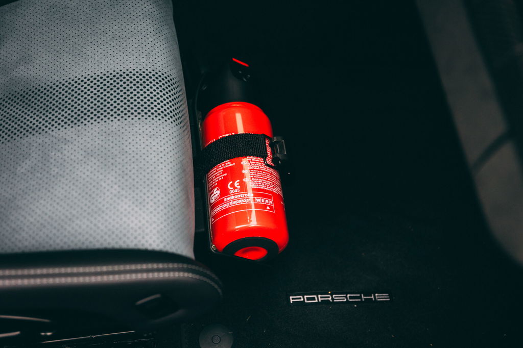 Porsche 718 Cayman GT4 RS