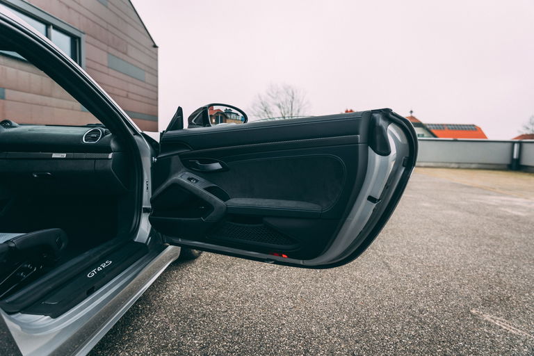 Porsche 718 Cayman GT4 RS