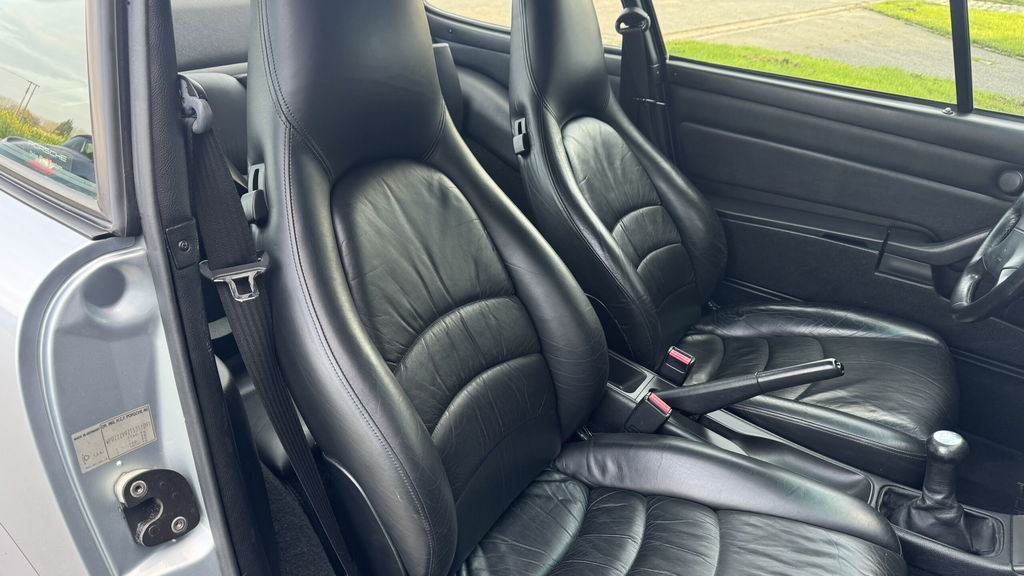 Porsche 993 Carrera 4