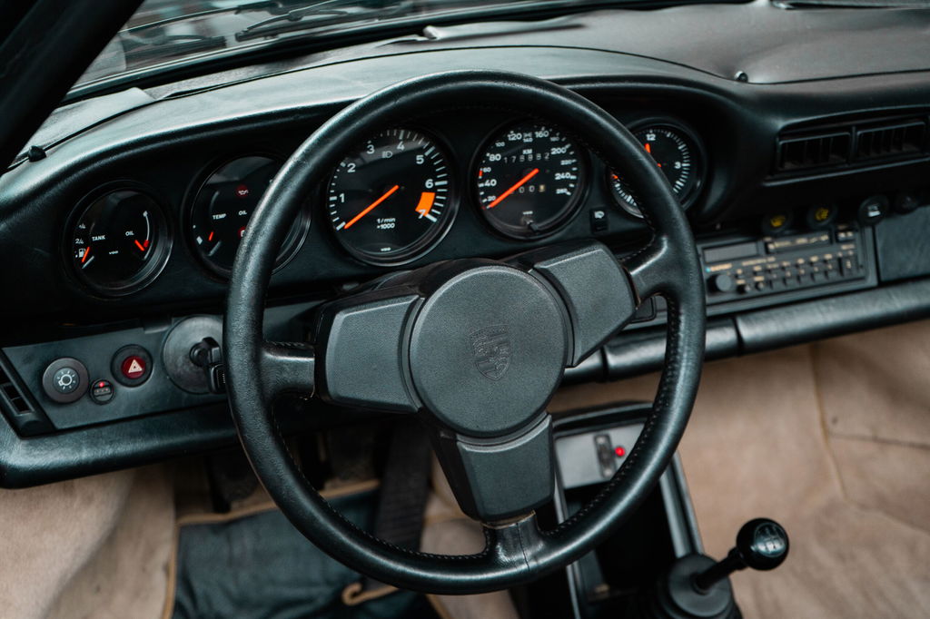 Porsche 911 Carrera 3.2