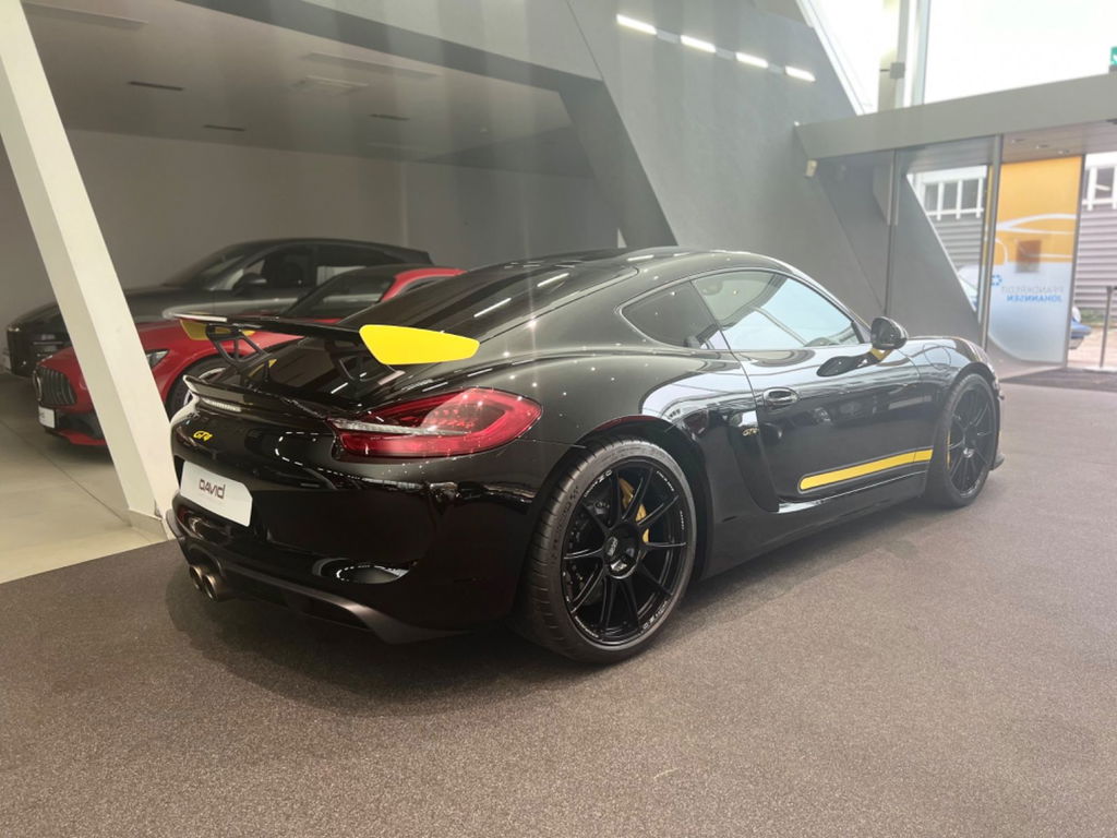 Porsche 981 Cayman GT4