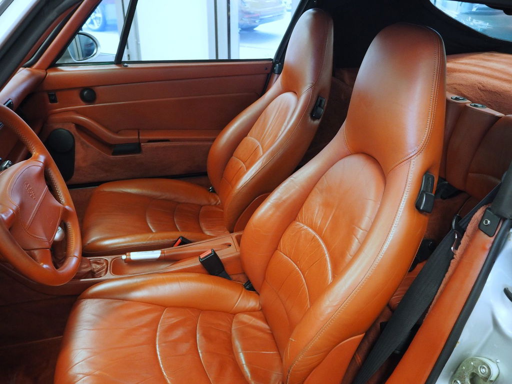 Porsche 993 Carrera 4