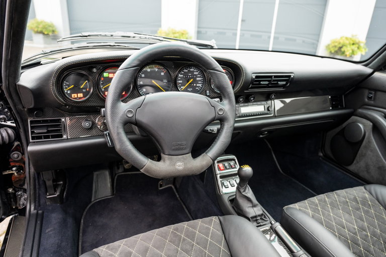 Porsche 993 Carrera 4S