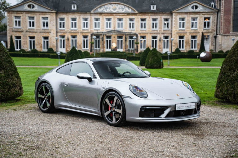 Porsche 992 Carrera 4S