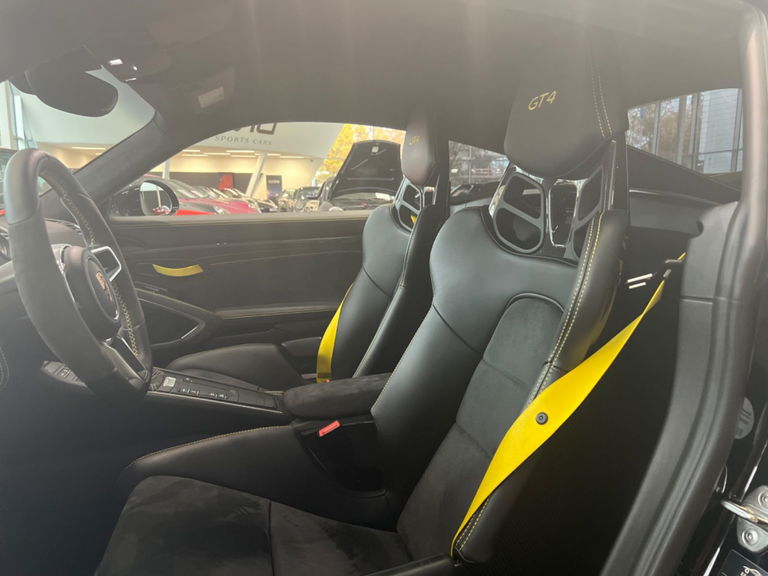 Porsche 981 Cayman GT4