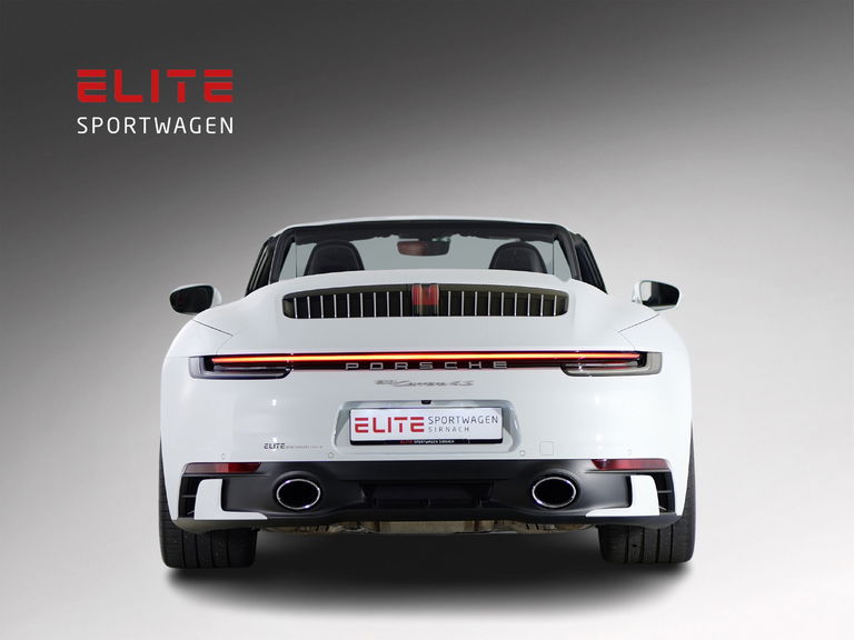 Porsche 992 Carrera 4S