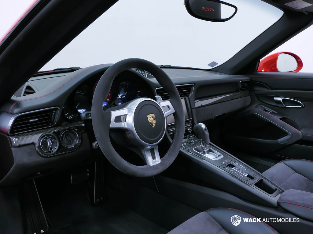 Porsche 991 Carrera GTS