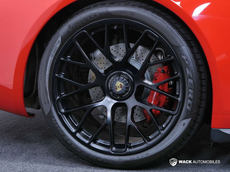 Porsche 991 Carrera GTS