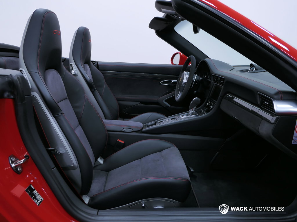 Porsche 991 Carrera GTS