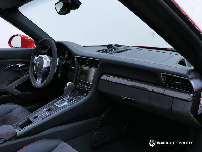 Porsche 991 Carrera GTS