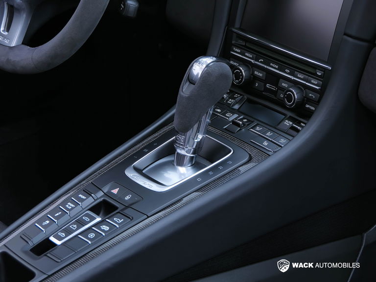 Porsche 991 Carrera GTS