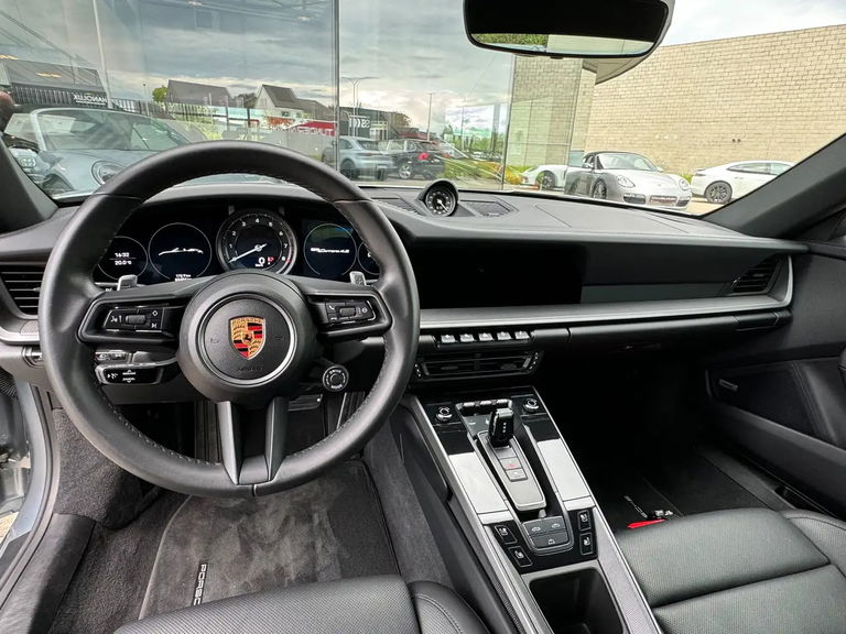 Porsche 992 Carrera 4S