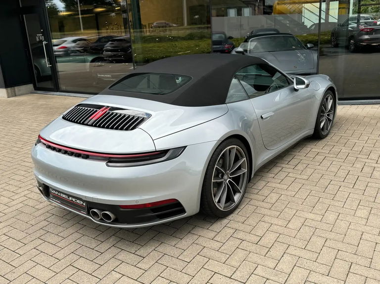 Porsche 992 Carrera 4S