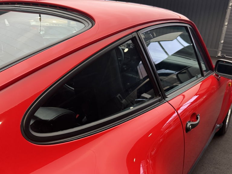 Porsche 911 Turbo 3.3