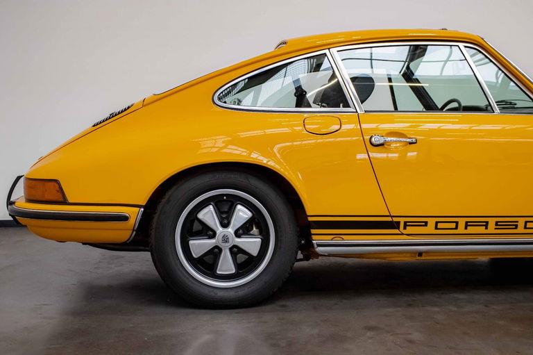 Porsche 911 T