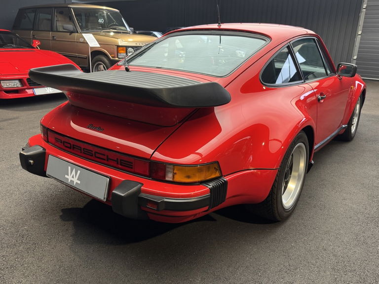 Porsche 911 Turbo 3.3