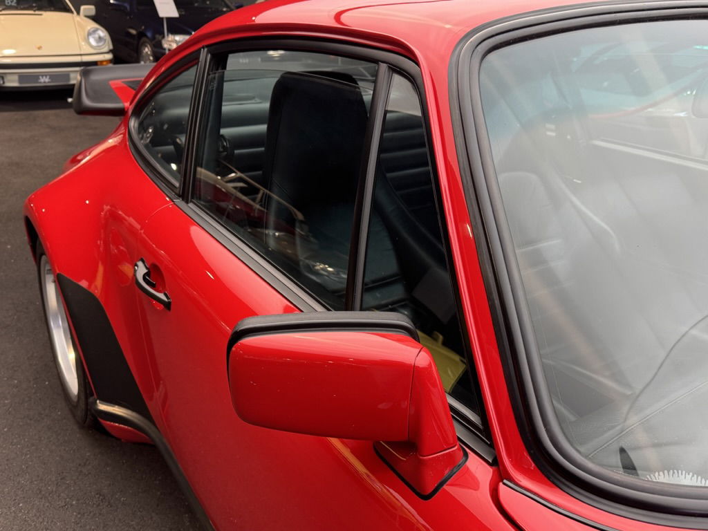 Porsche 911 Turbo 3.3