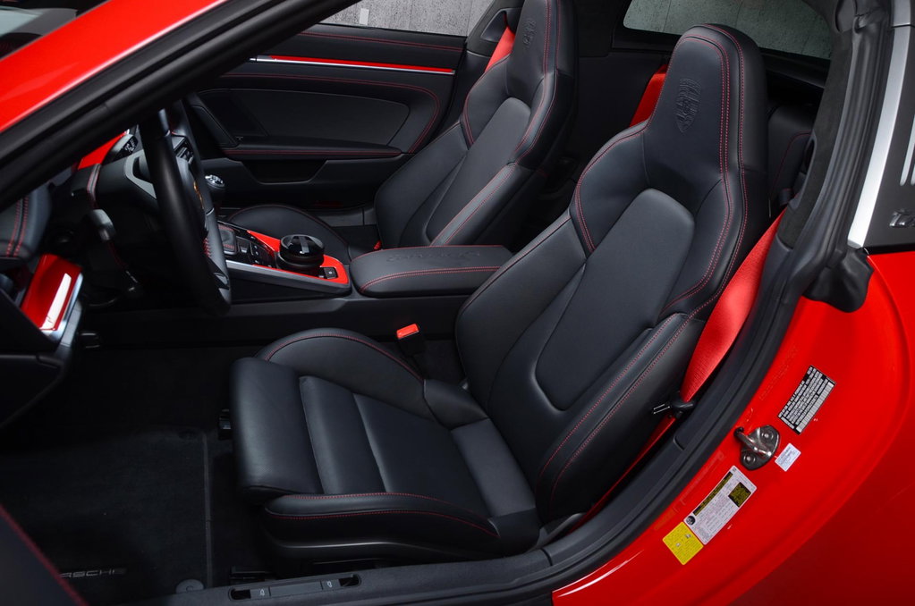 Porsche 992 Carrera 4S