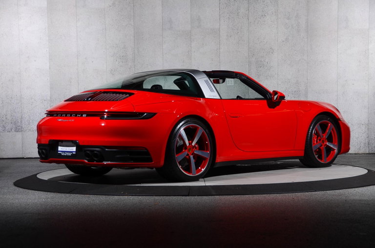 Porsche 992 Carrera 4S