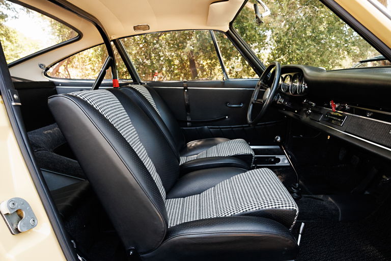 Porsche 911 S (F-Modell)