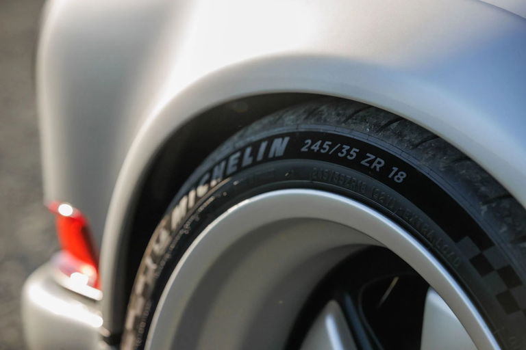 Porsche 911 Reimagined by Singer