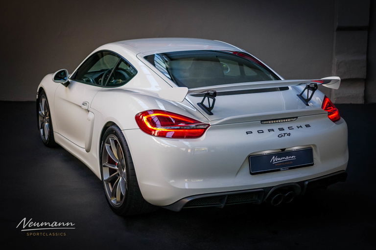 Porsche 981 Cayman GT4