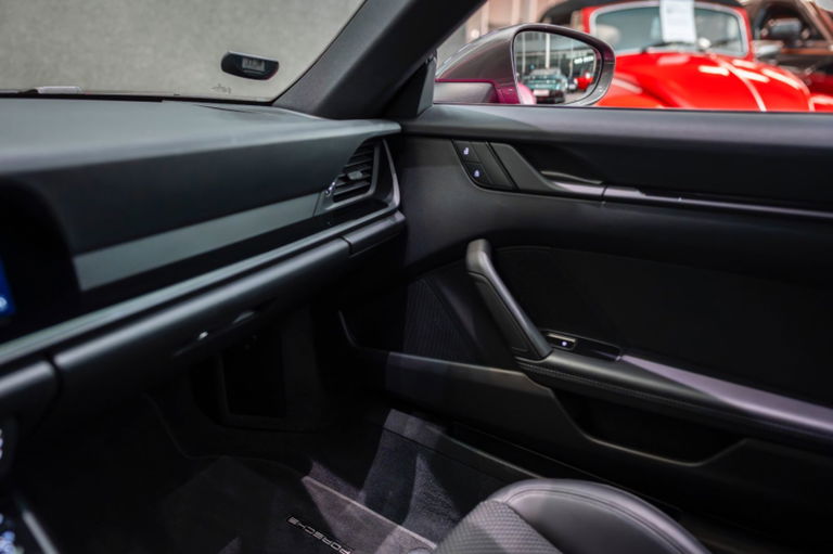 Porsche 992 Carrera T