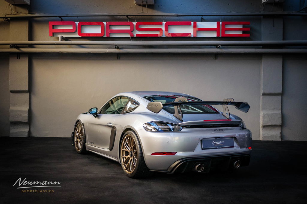 Porsche 718 Cayman GT4 RS