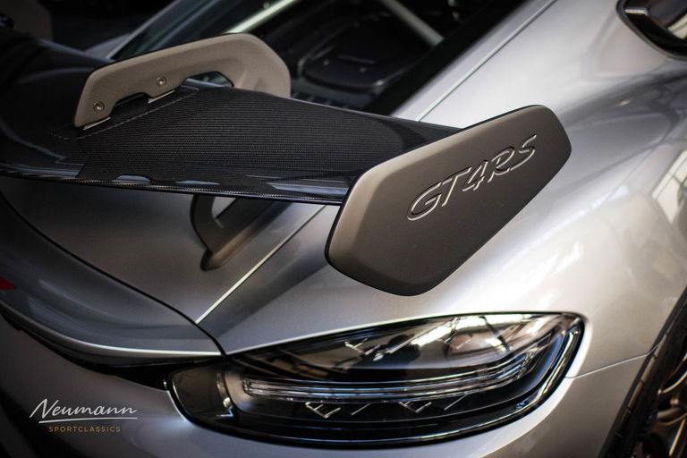 Porsche 718 Cayman GT4 RS