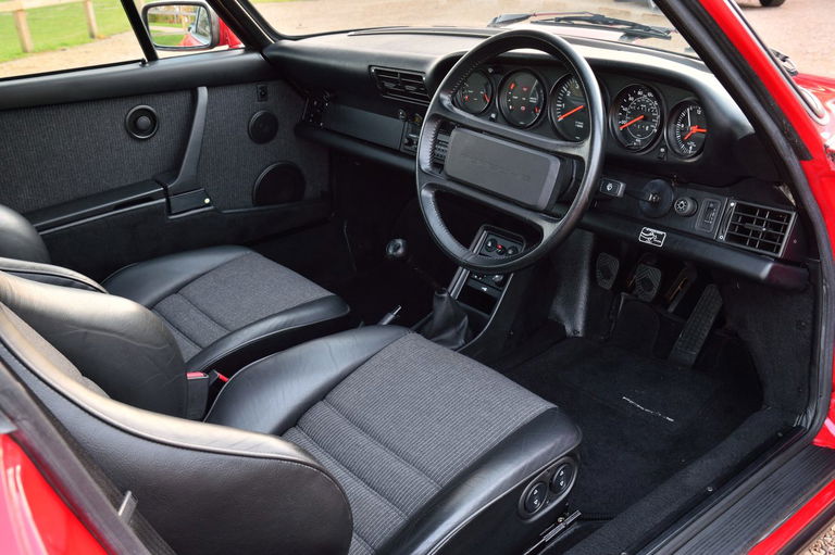 Porsche 911 Carrera 3.2