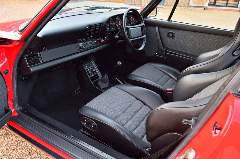 Porsche 911 Carrera 3.2